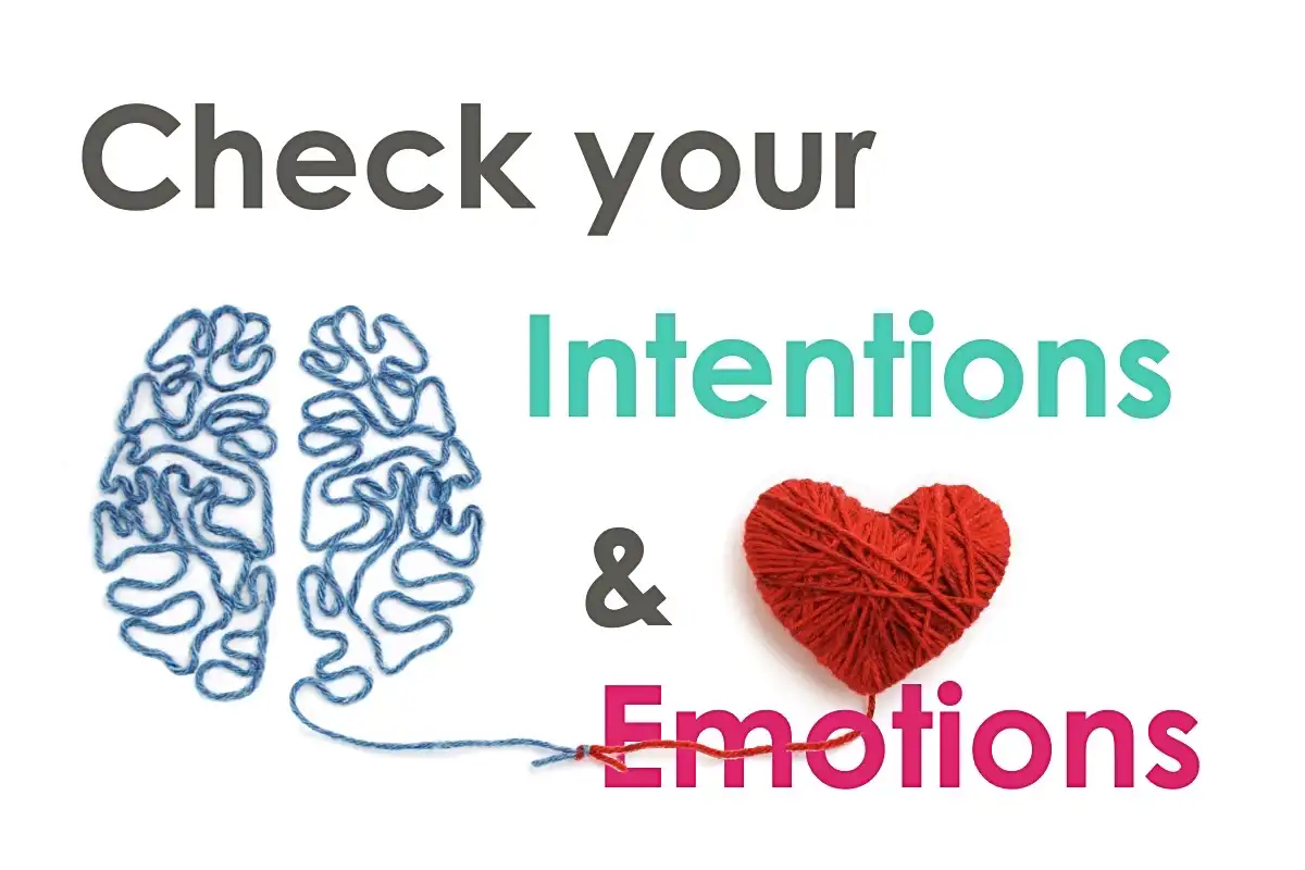 Brain and heart made of string - Happy Mind Training Blog | Effective Feedback